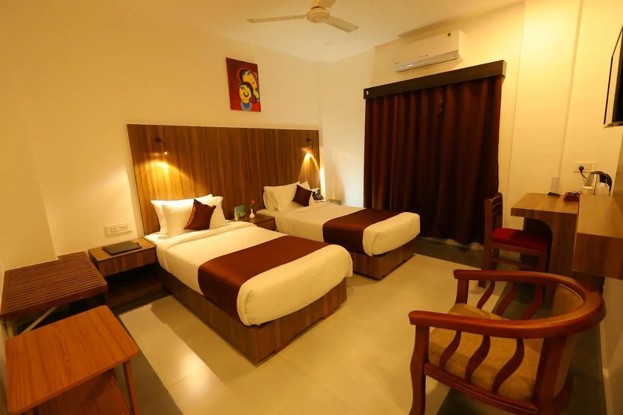 Mattanur Hotel La Serene Mattannur
